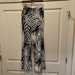 Black and White Leaf Print Women's Pants